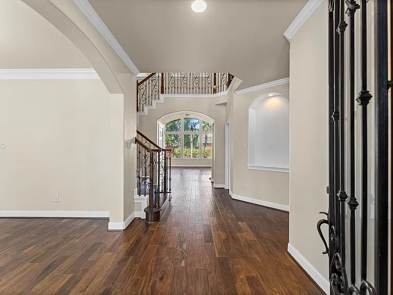 7 N Beech Springs Cir — Photo 5