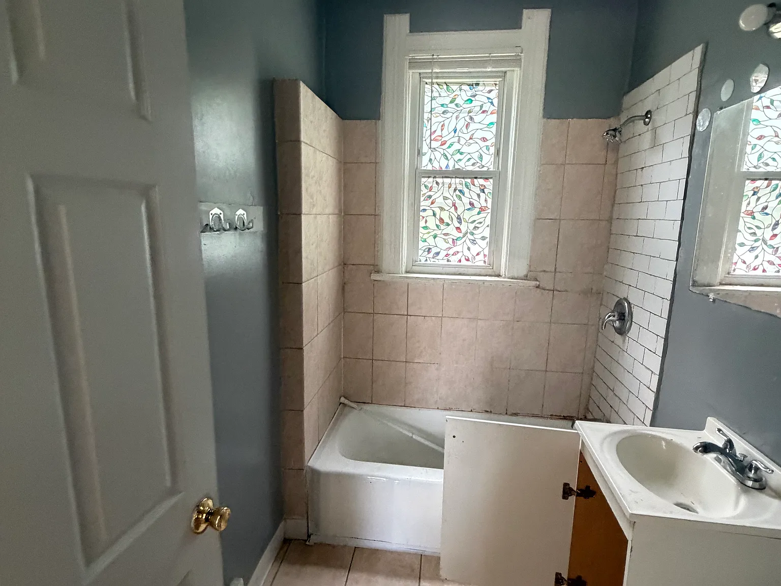 3 bed, $1,275 — Photo 3