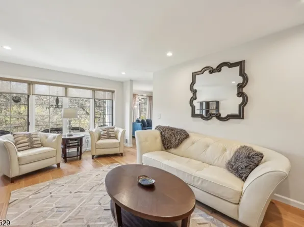 104 Terrace Dr, Chatham Twp., NJ 07928