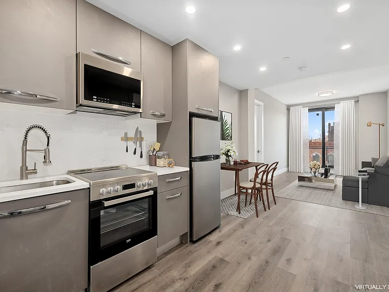 1020 Rogers Ave #6I — Photo 1