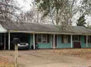 1129 Lourdes St, Greenville, MS 38703