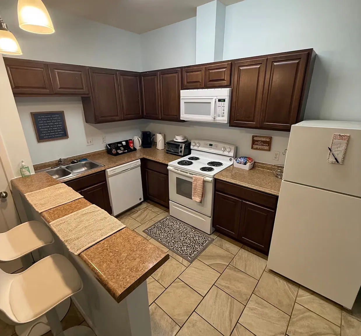 1 bed, 700 sqft, $1,300 — Photo 1