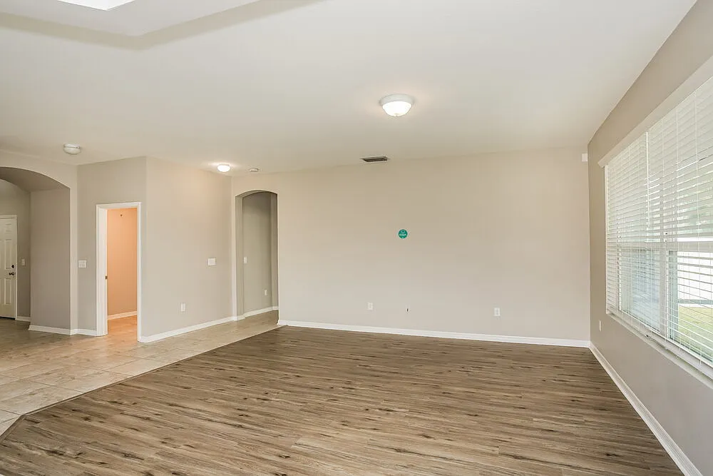3 bed, 2.0 bath, 1659 sqft, $2,250 — Photo 3
