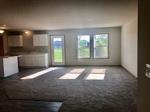 3rd image of 7225 Pleasant View Dr