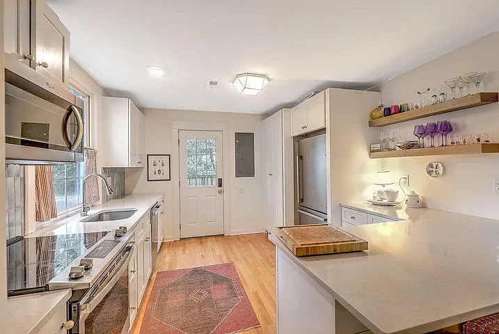 1669 Pearlott St #B — Photo 2