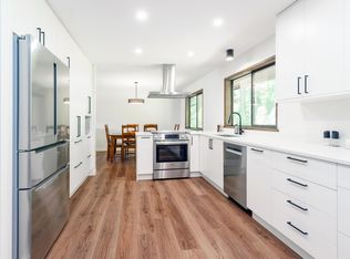 27573 Sayers Cres, Maple Ridge, BC V2W 1N3