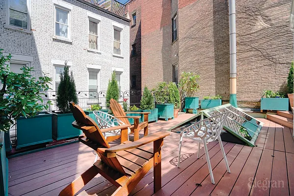 Sold by Elegran | media 49