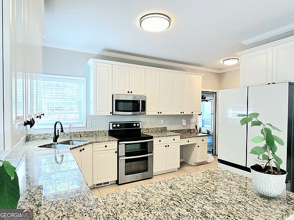 5th image of 150 Canal Pl