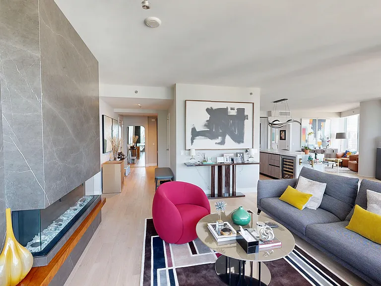 201 Folsom St #34B — Photo 9