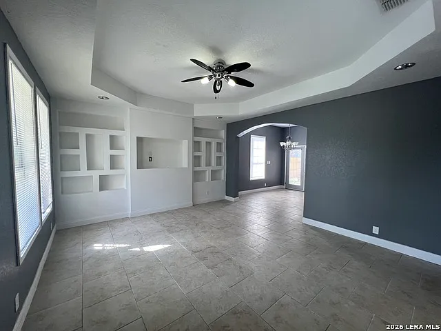3 bed, 2.0 bath, 1467 sqft, $2,000 — Photo 2