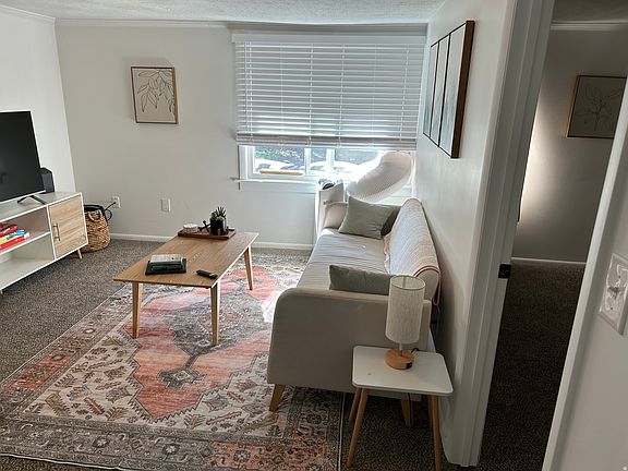 4th image of 1766 E Southwoodside Dr