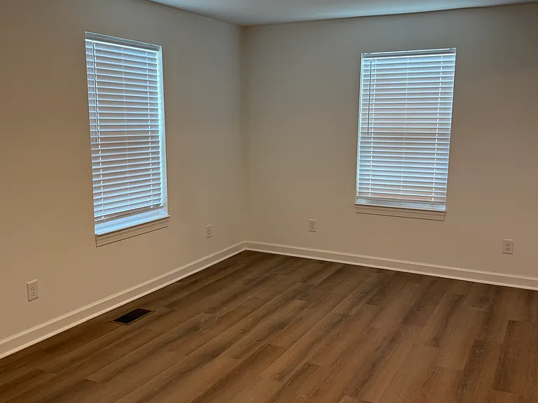 412 W Bend Dr — Photo 6