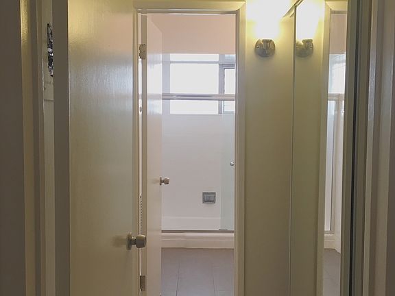 5th image of 3438 Mentone Ave APT 2