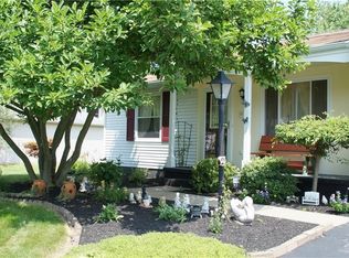 7935 Raglan Dr NE, Warren, OH 44484