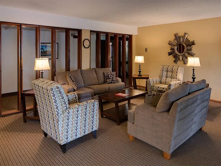 Gold Crest Apartments — Photo 13