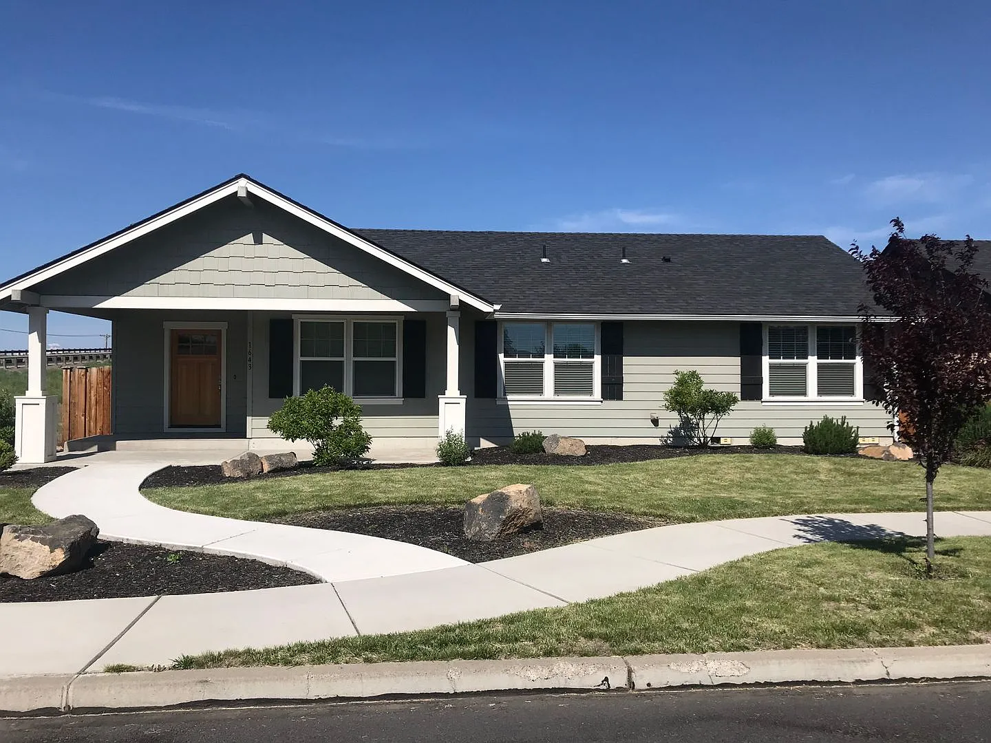 Newer Construction Single Level Home in Redmond — Photo 1