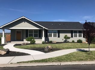 1643 NE 5th St, Redmond, OR