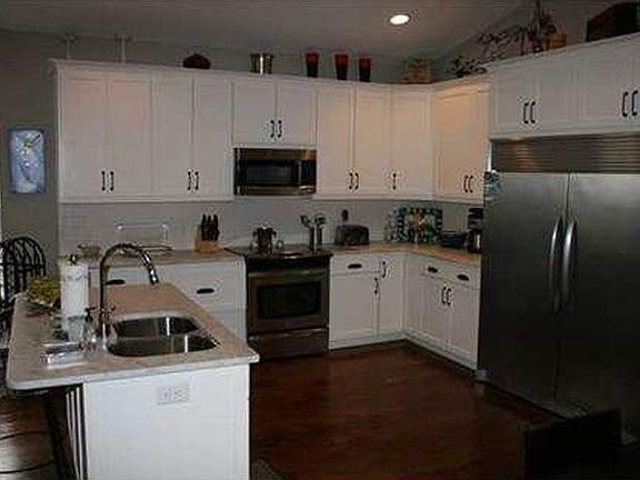 5th image of 1004 E Maxwell St