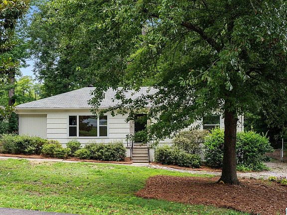 3rd image of 2101 Audubon Cir