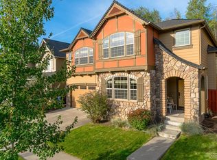 20470 Jacklight Ln, Bend, OR 97702
