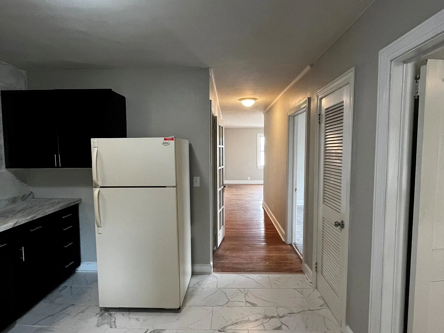 2153 Memorial Ct — Photo 3