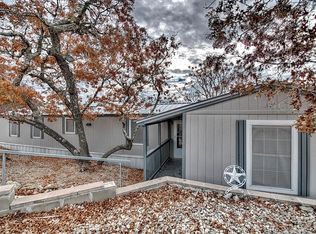 136 Robertson Rd, Kerrville, TX 78028