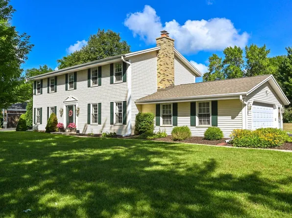 21330 Cambridge CIRCLE #Lower, Brookfield, WI 53045