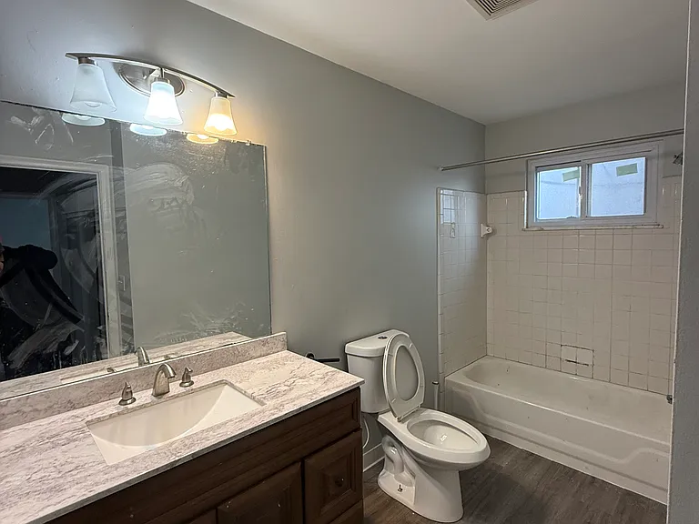22246 Schafer St — Photo 6