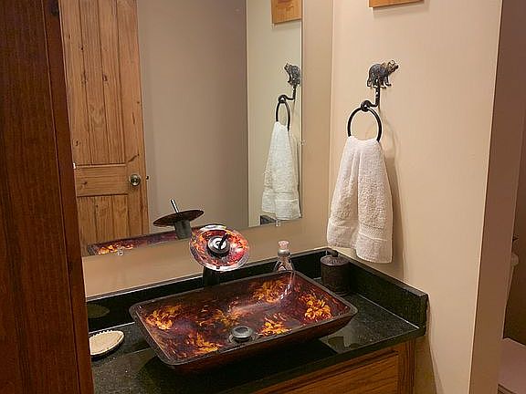 Main Floor Full Bath