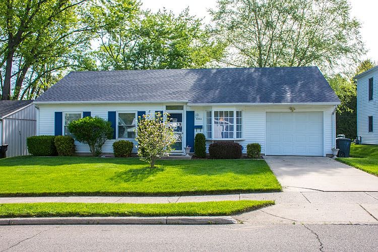 1st image of 4204 Coral Dr