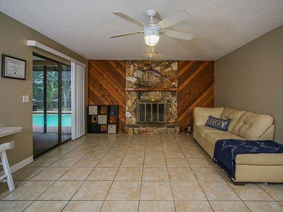 5th image of 4420 Meadow Creek Cir
