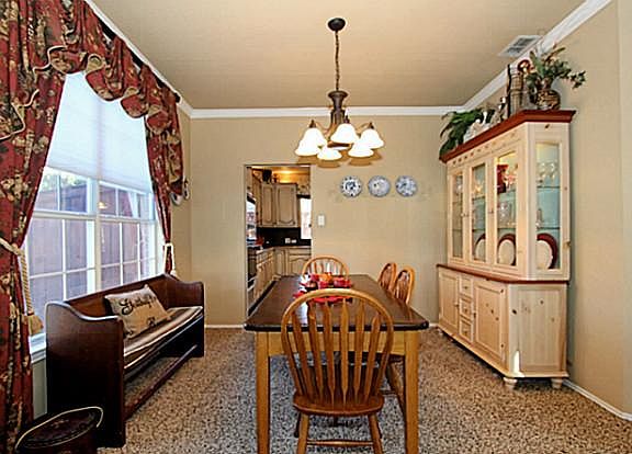 5th image of 704 Tealwood Ln