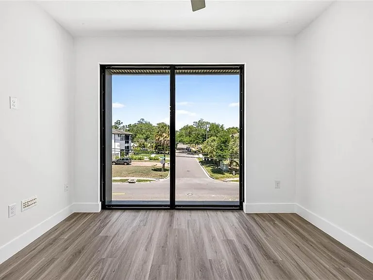 4426 W Euclid Ave — Photo 30
