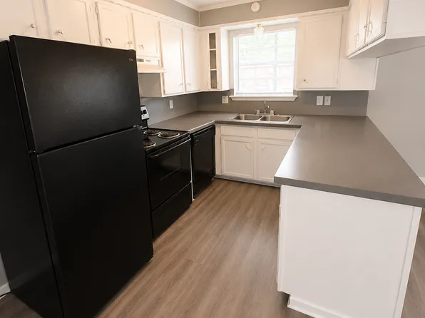501 Westlawn Dr, Texarkana, TX