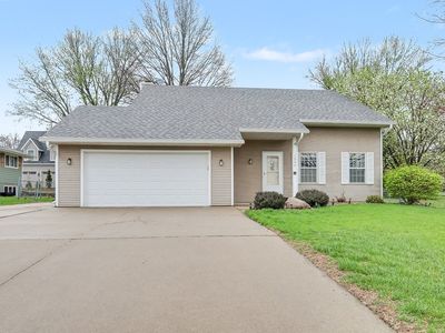 1306 University St, Pella, IA, 50219