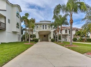 5245 W Shore Dr, New Port Richey, FL 34652