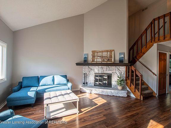 2nd image of 1114 Timbercreek Dr APT 43