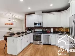 3935 S Wells St #1, Chicago, IL 60609