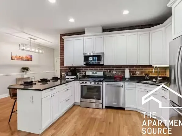 3935 S Wells St #1, Chicago, IL 60609