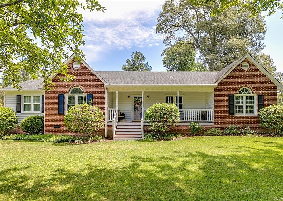 1st image of 3905 Old Cheshire Dr
