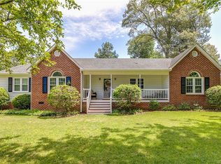 3905 Old Cheshire Dr, Chester, VA 23831