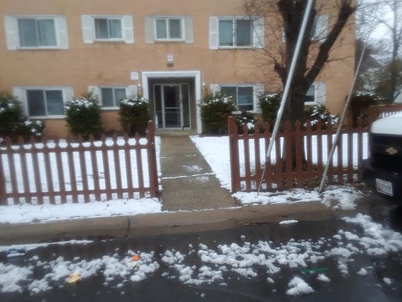 4th image of 311 Dawson Ave #3