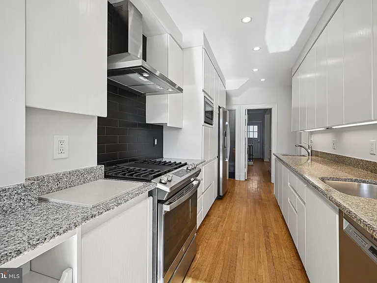 3216 Klingle Rd NW — Photo 8