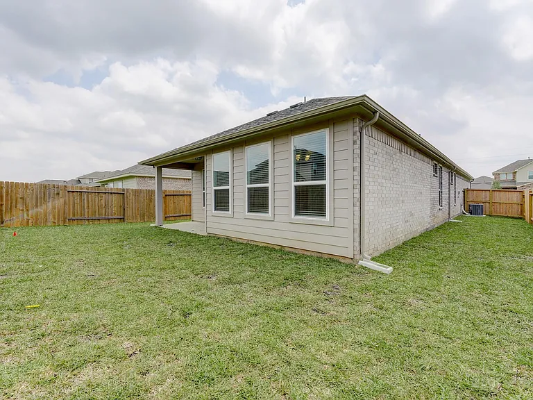 1229 Red Hills Dr — Photo 29