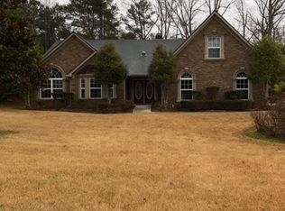 121 Ancient Oak Ln, Stockbridge, GA 30281