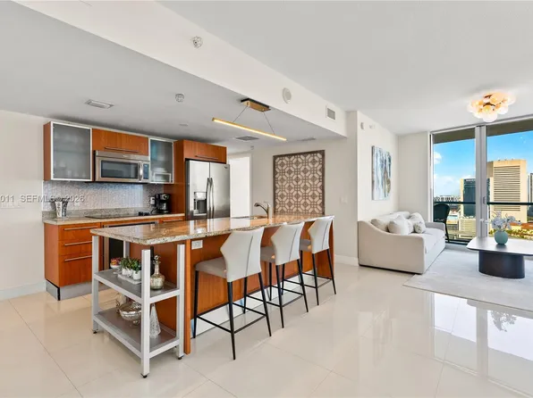 185 SW 7th St APT 2611, Miami, FL 33130