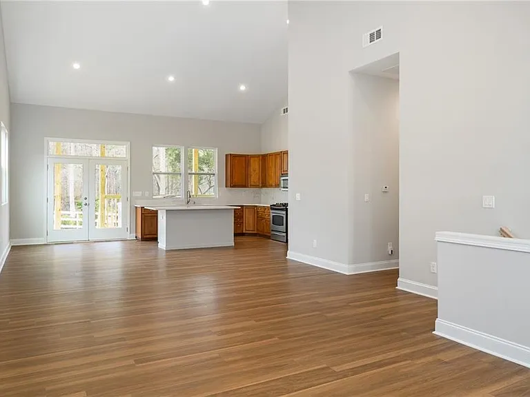 2295 Brandon Ct NE — Photo 8