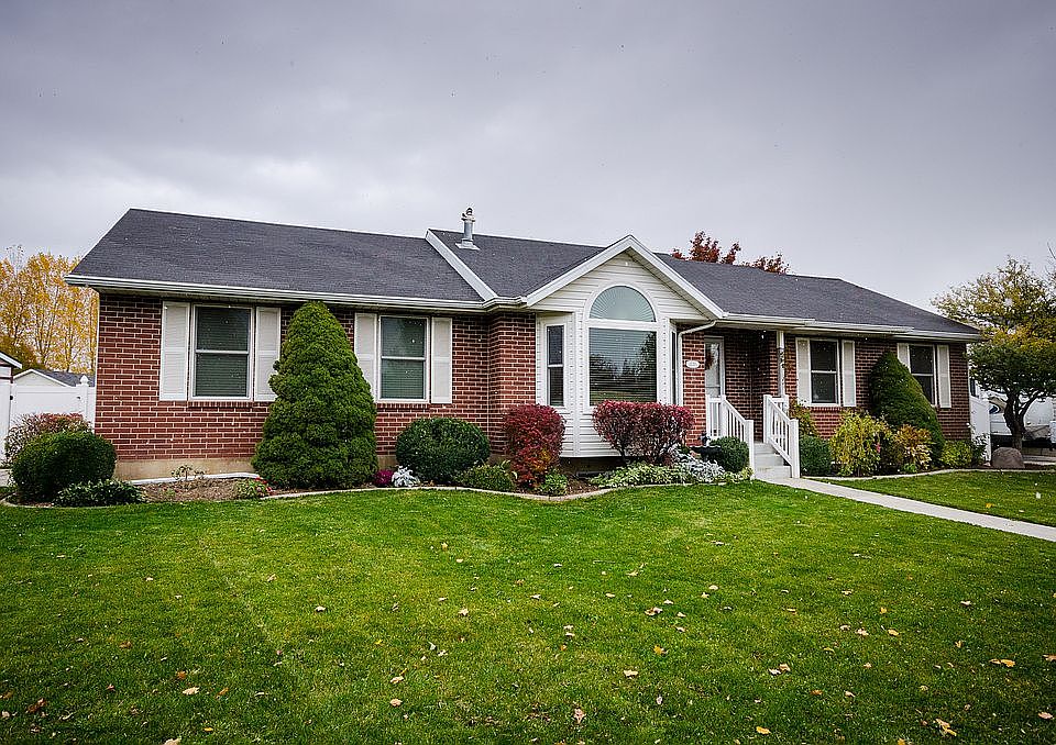 1st image of 1770 N Summer Crest Dr