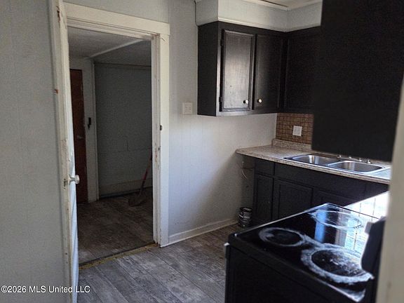 4th image of 1317 Collier Ave