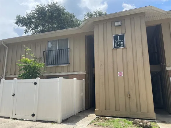 507 NW 39th Rd APT 225, Gainesville, FL 32607